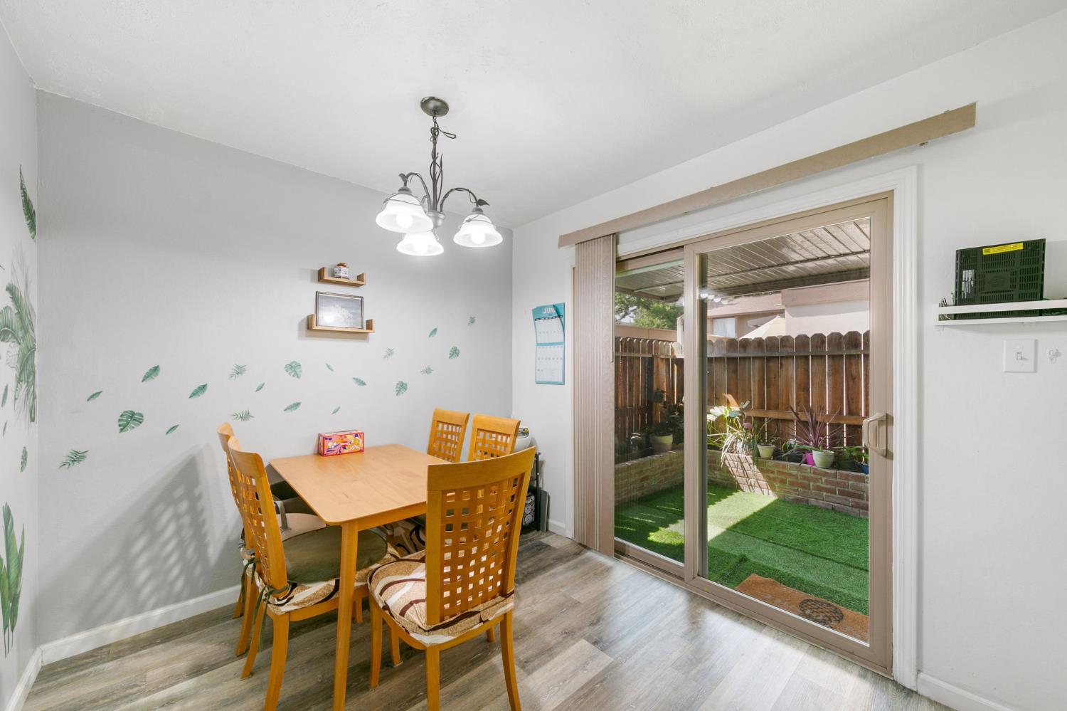 3584 Larchmont Square Lane