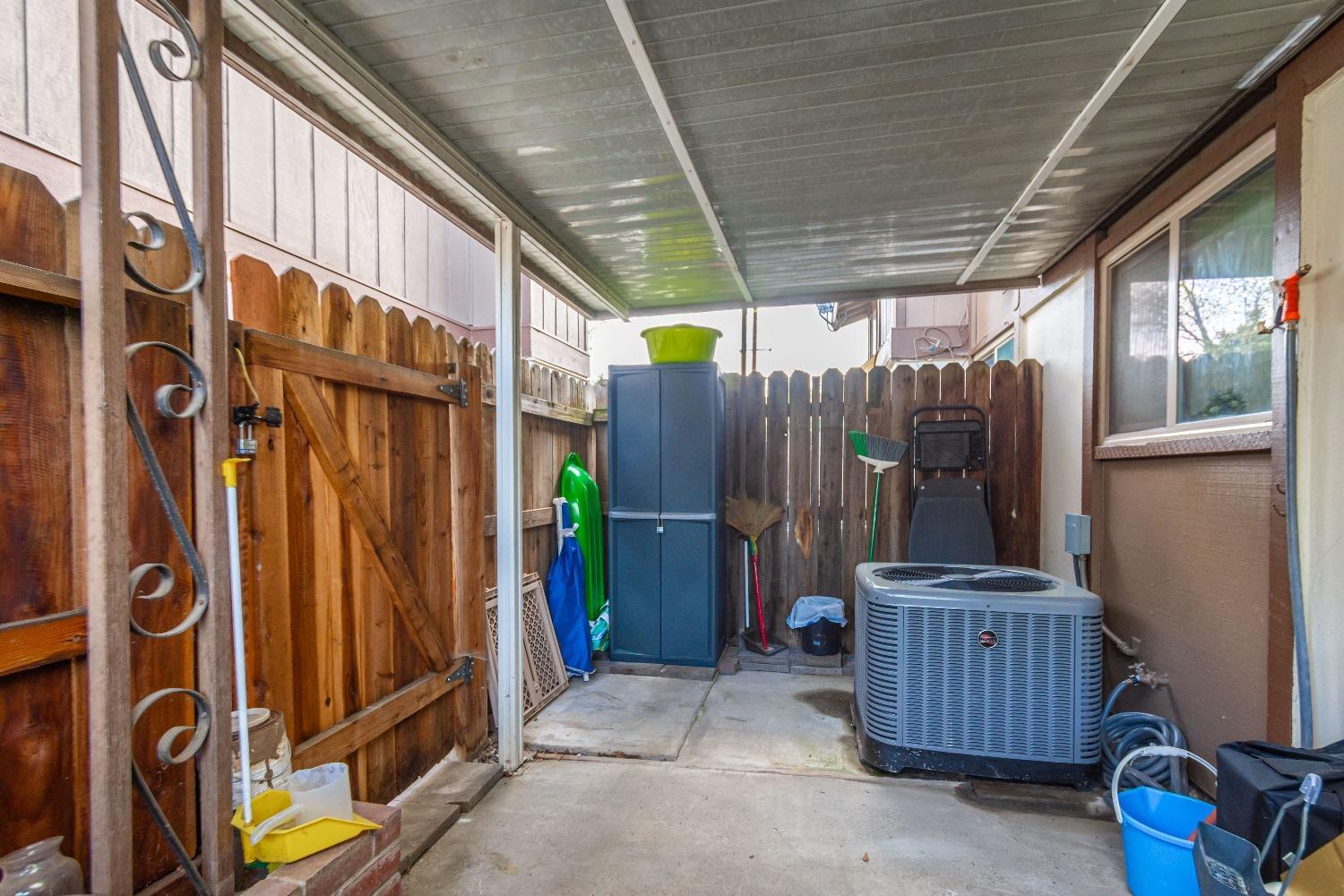 3584 Larchmont Square Lane