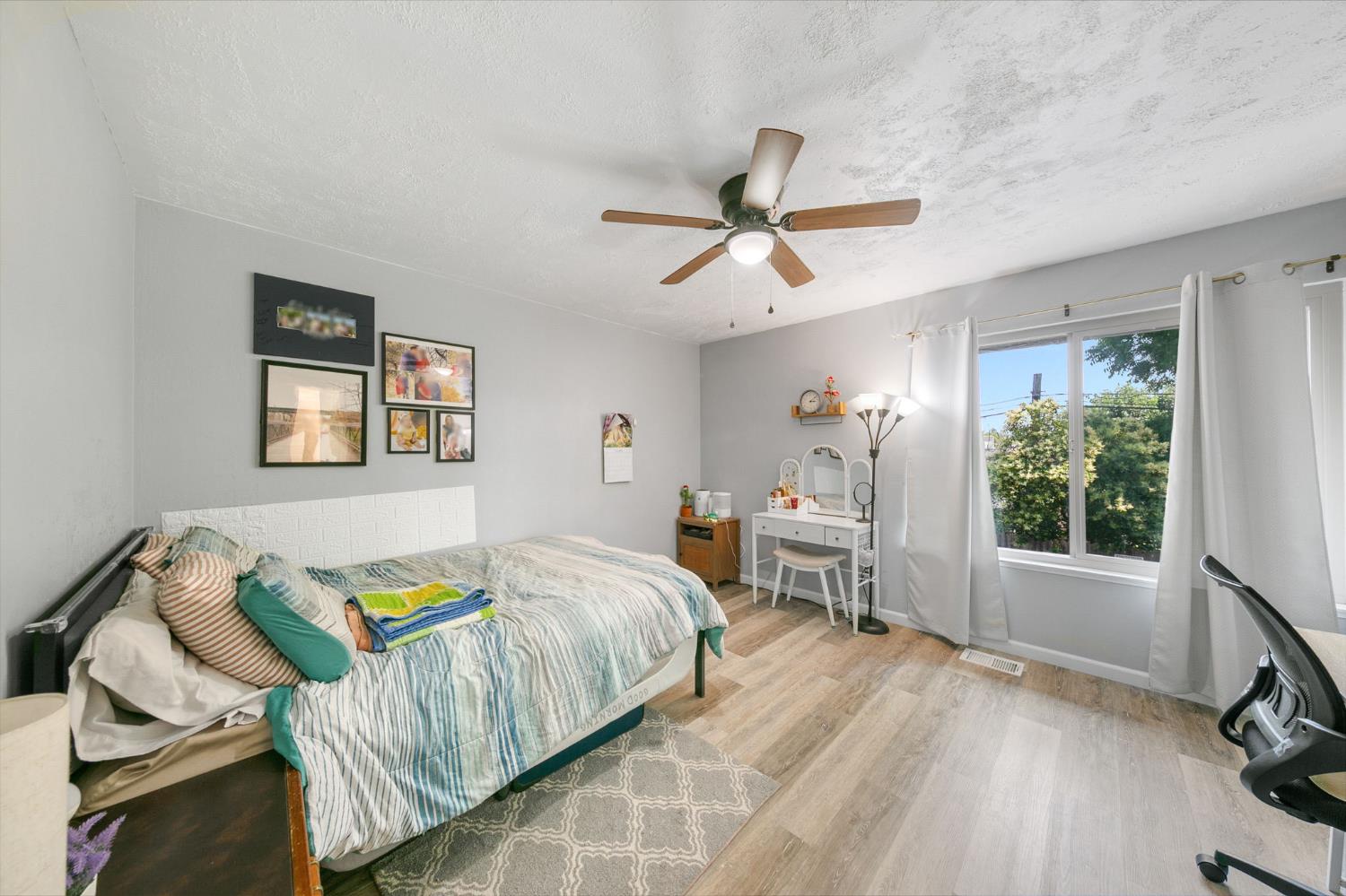 3584 Larchmont Square Lane