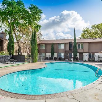 3584 Larchmont Square Lane