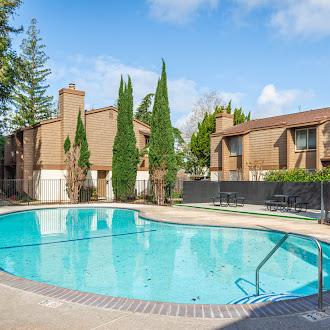 3584 Larchmont Square Lane