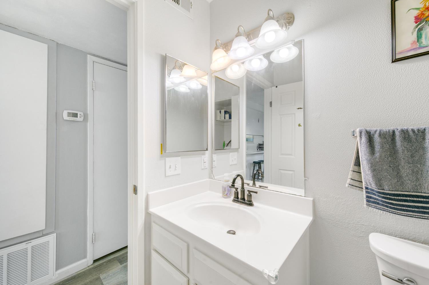 3584 Larchmont Square Lane