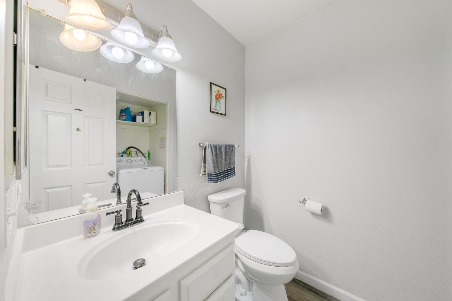 3584 Larchmont Square Lane