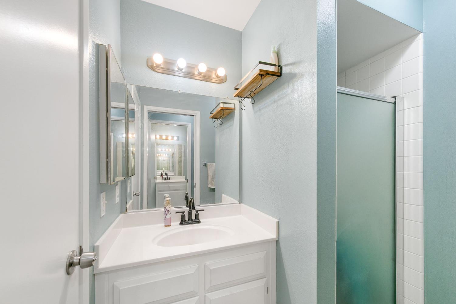 3584 Larchmont Square Lane