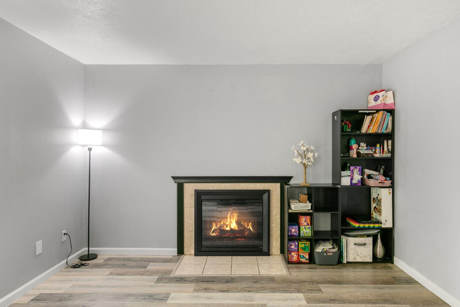 3584 Larchmont Square Lane