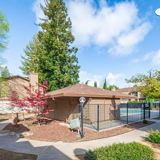 3584 Larchmont Square Lane