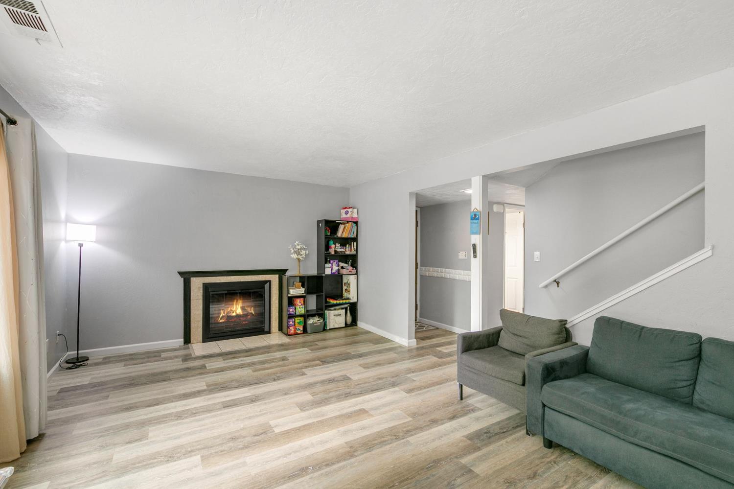 3584 Larchmont Square Lane