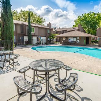 3584 Larchmont Square Lane