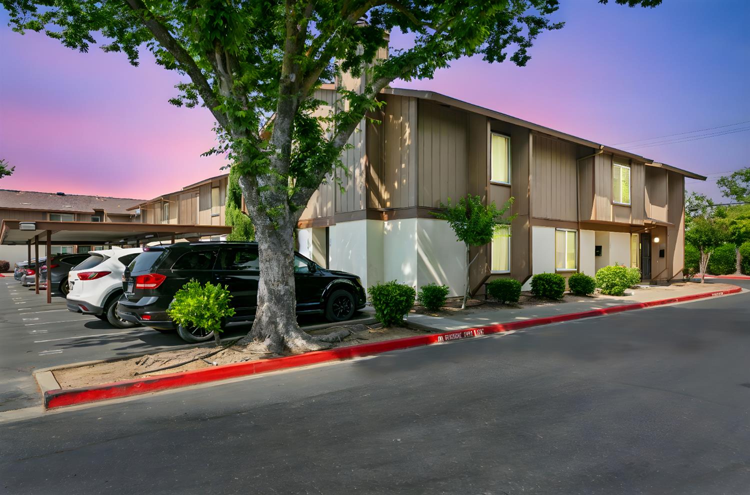 3584 Larchmont Square Lane