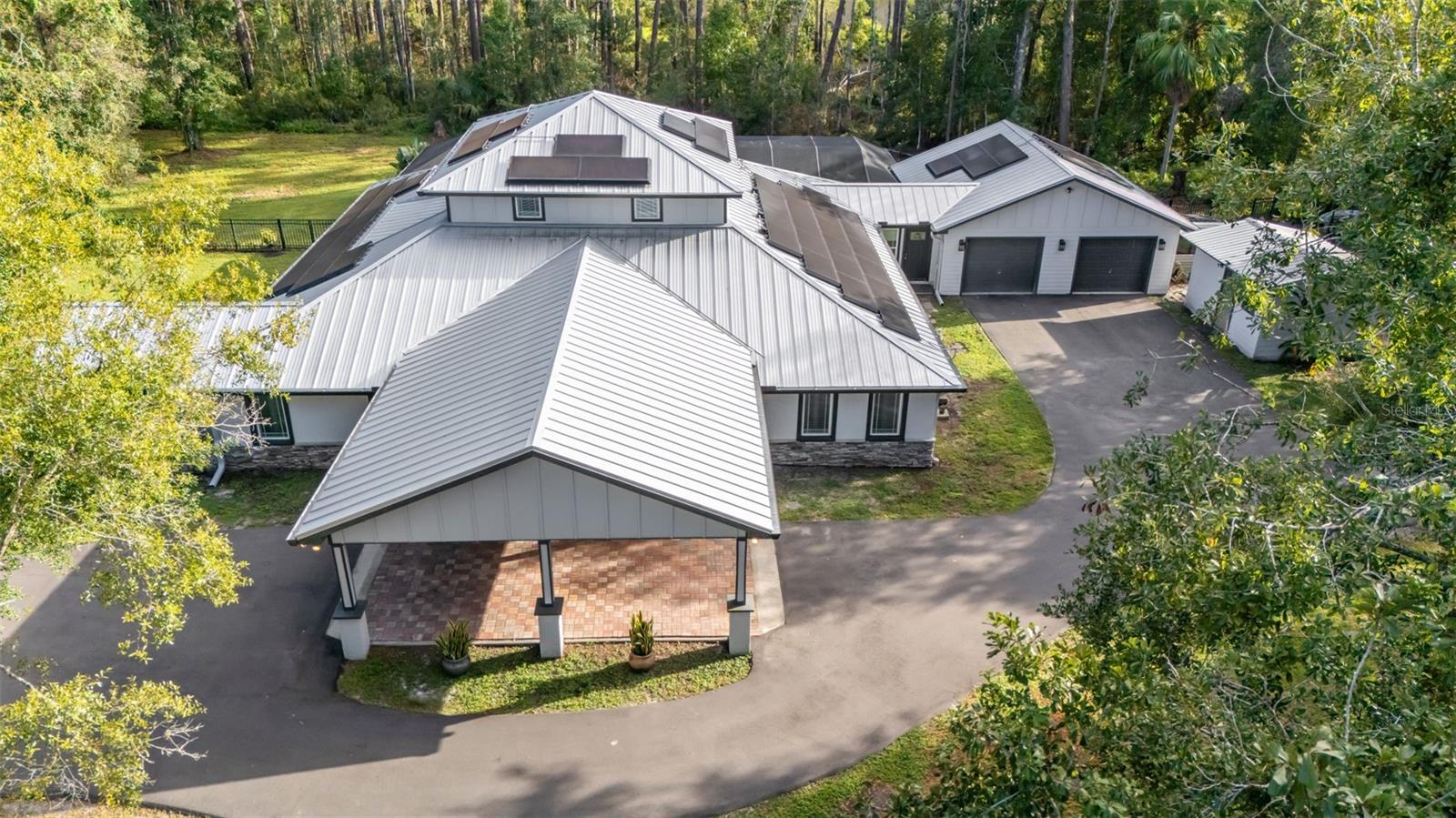 28042 LINDENHURST DR