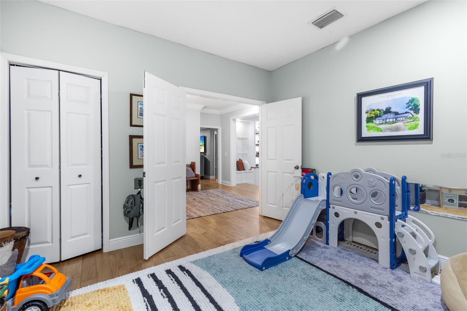 28042 LINDENHURST DR