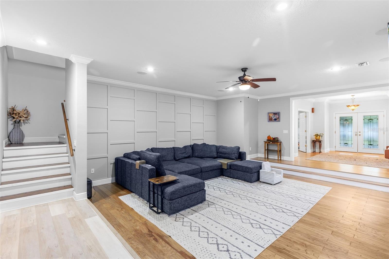 28042 LINDENHURST DR