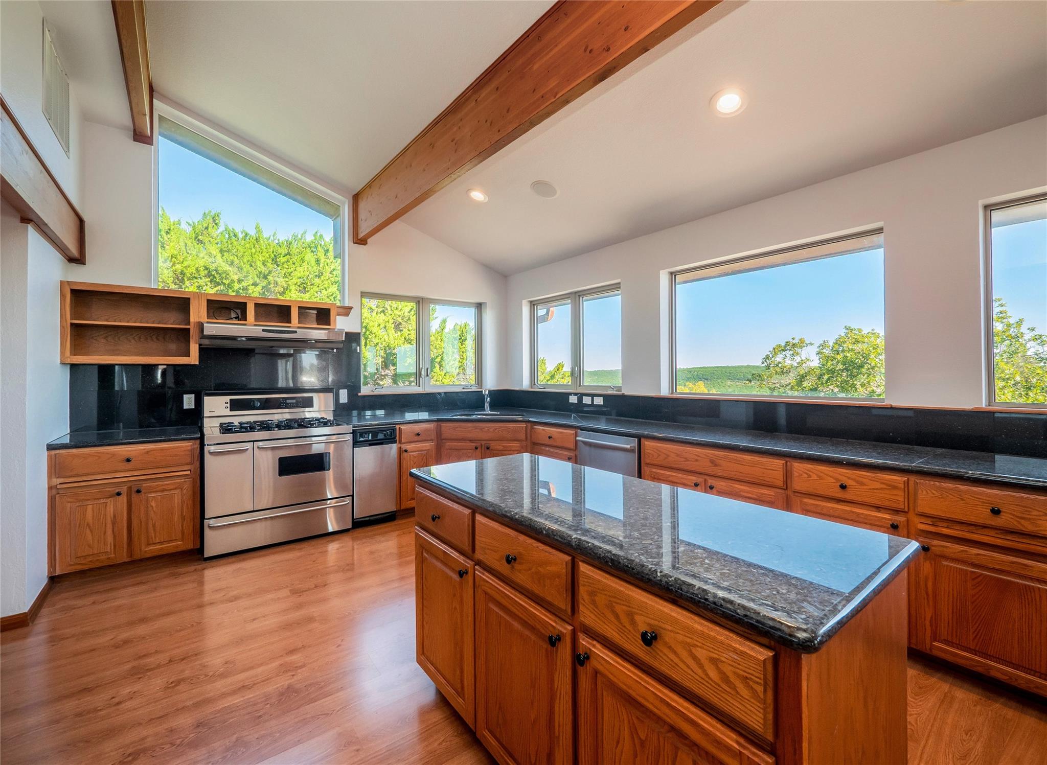 440 Balcones Ridgeway