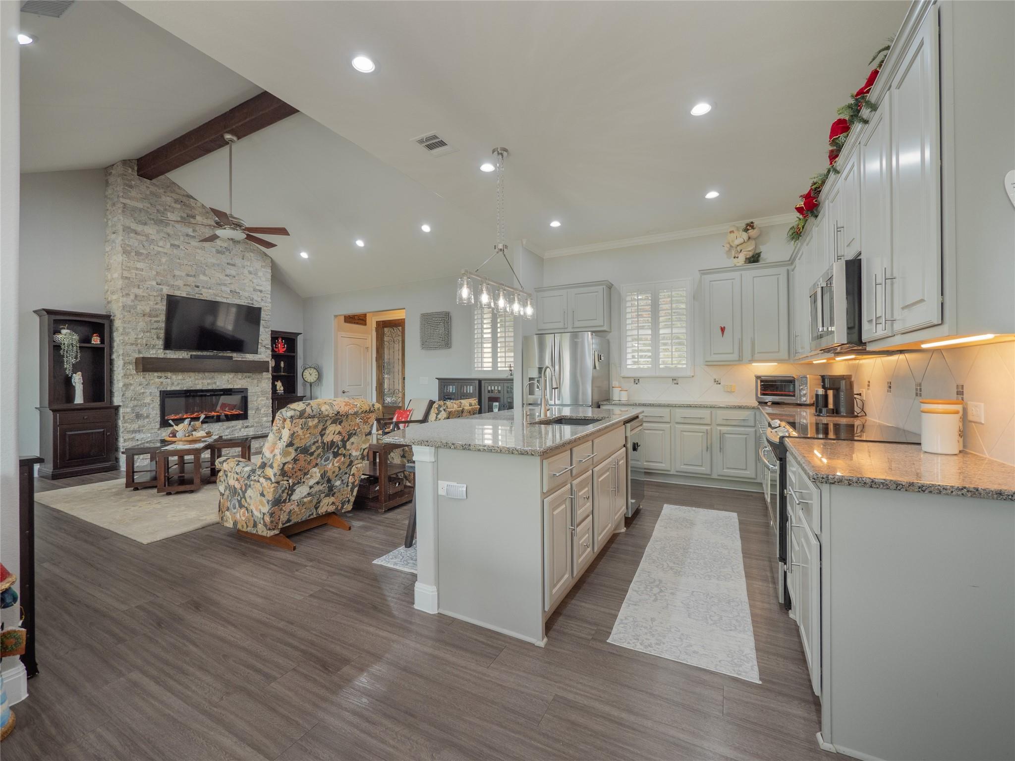 504 Cedar Mountain DR