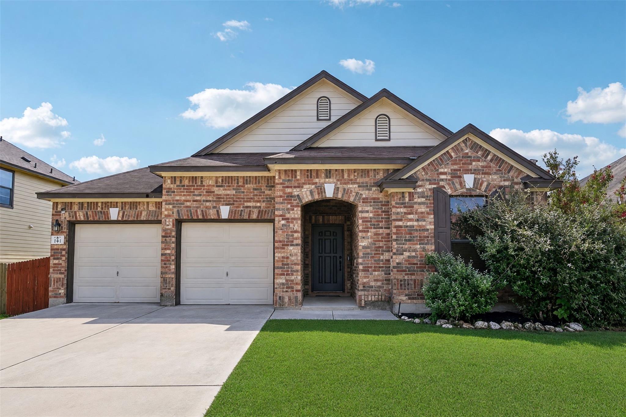 344 Matthews LN
