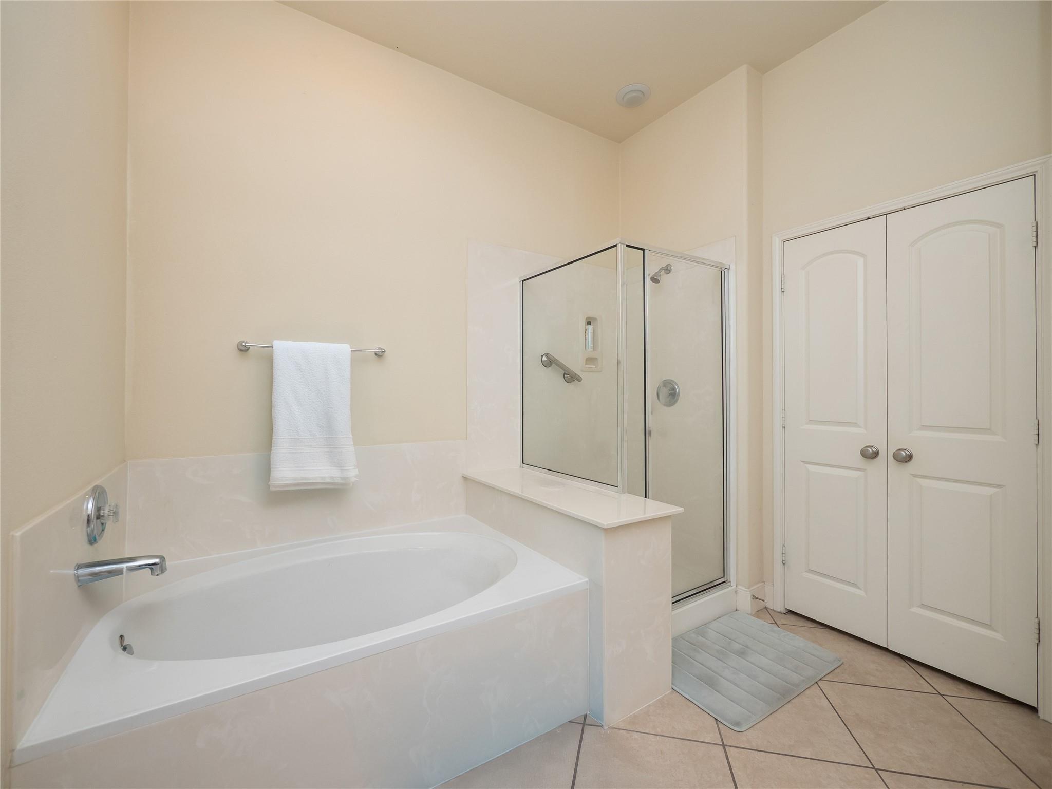 2210 Onion Creek PKWY # 1404