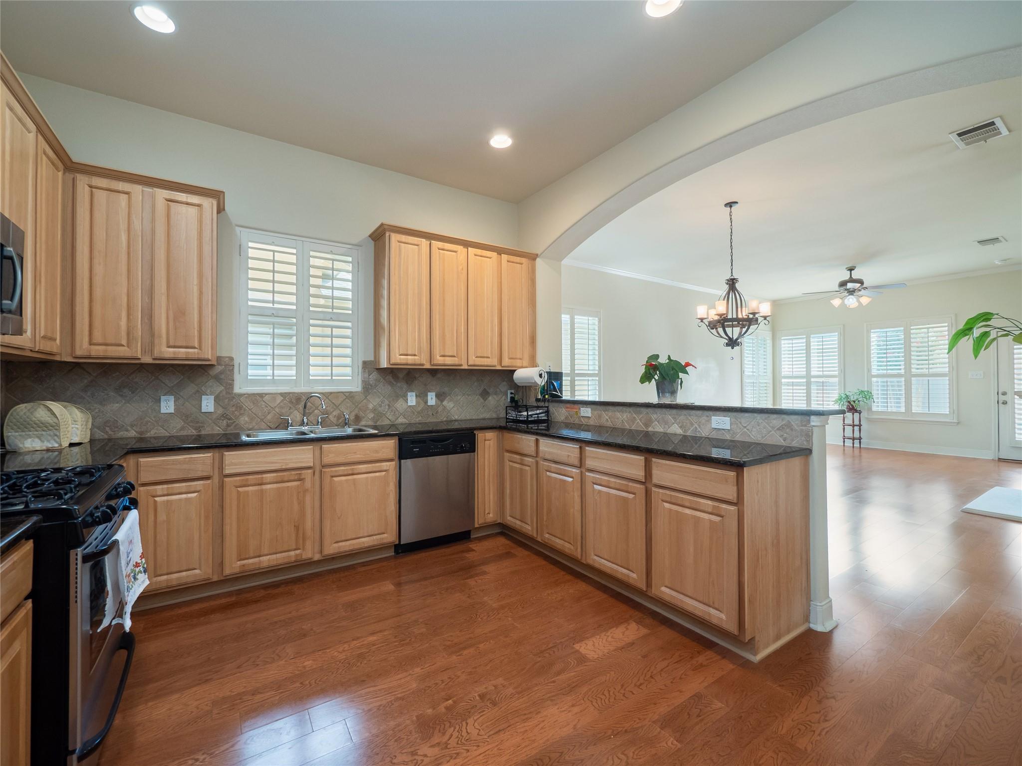 2210 Onion Creek PKWY # 1404