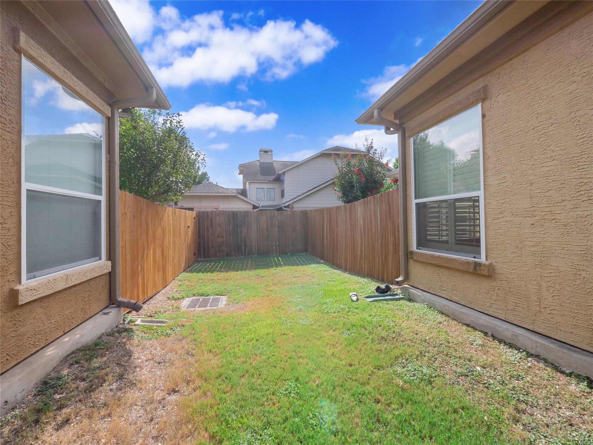 2210 Onion Creek PKWY # 1404