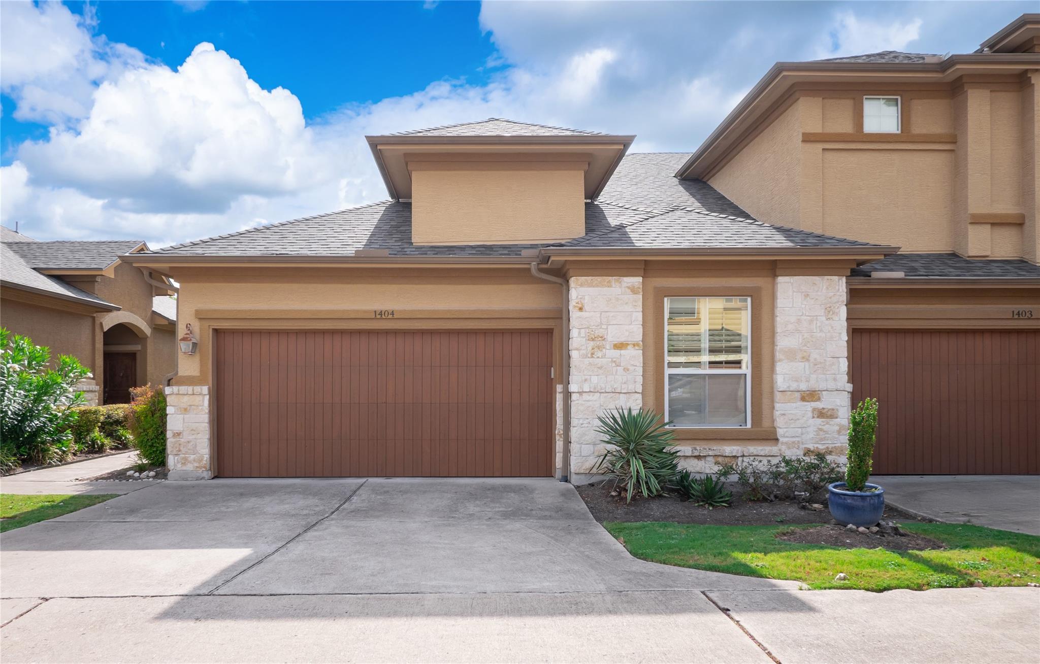 2210 Onion Creek PKWY # 1404