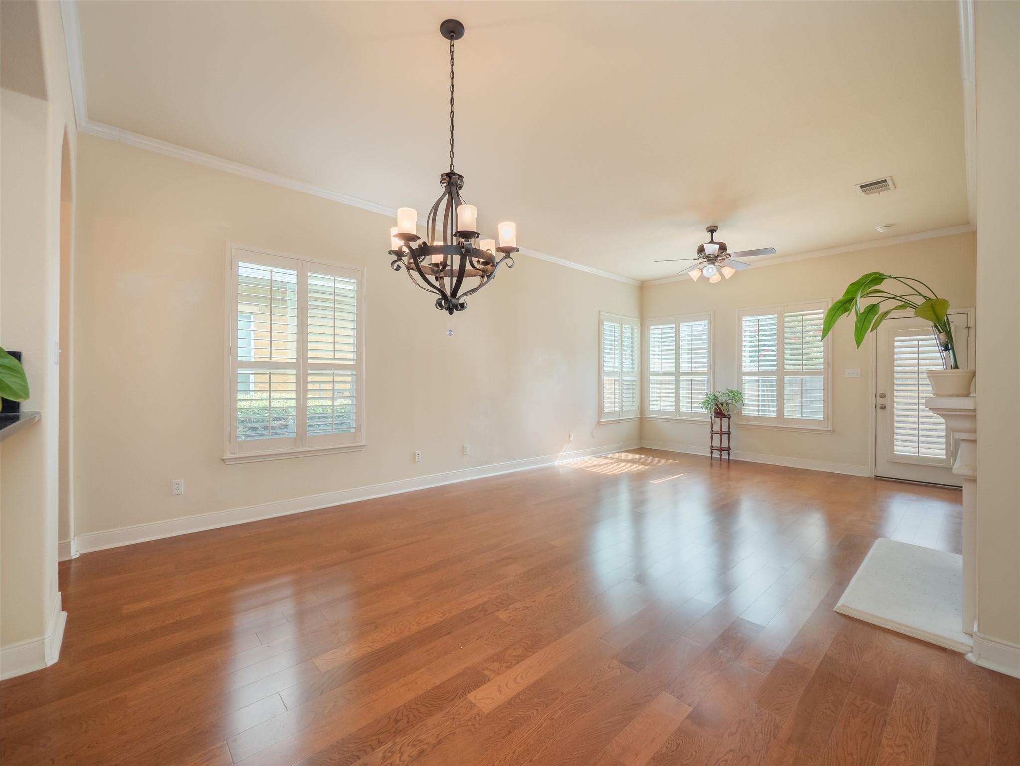 2210 Onion Creek PKWY # 1404