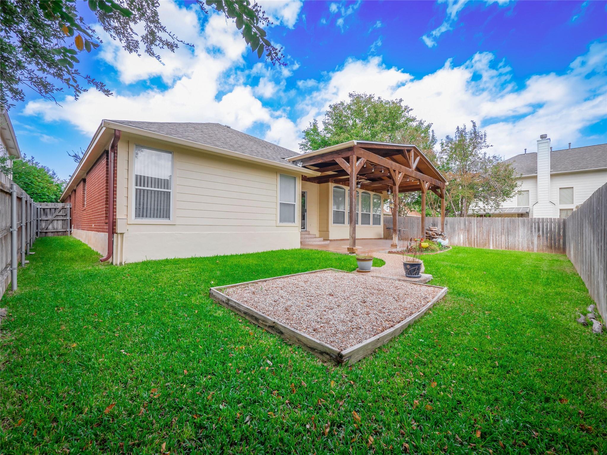 15617 Staffordshire LN