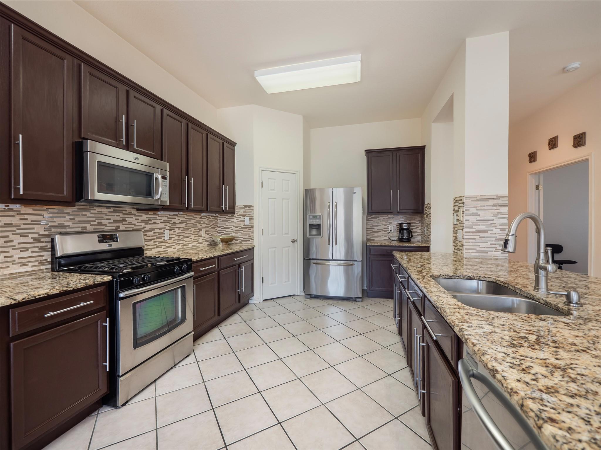 15617 Staffordshire LN