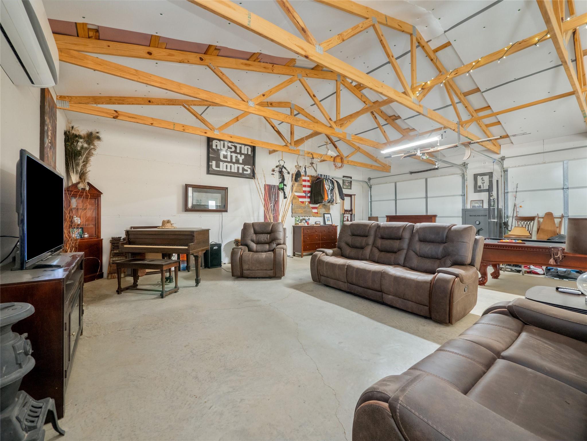 251 Fairview DR
