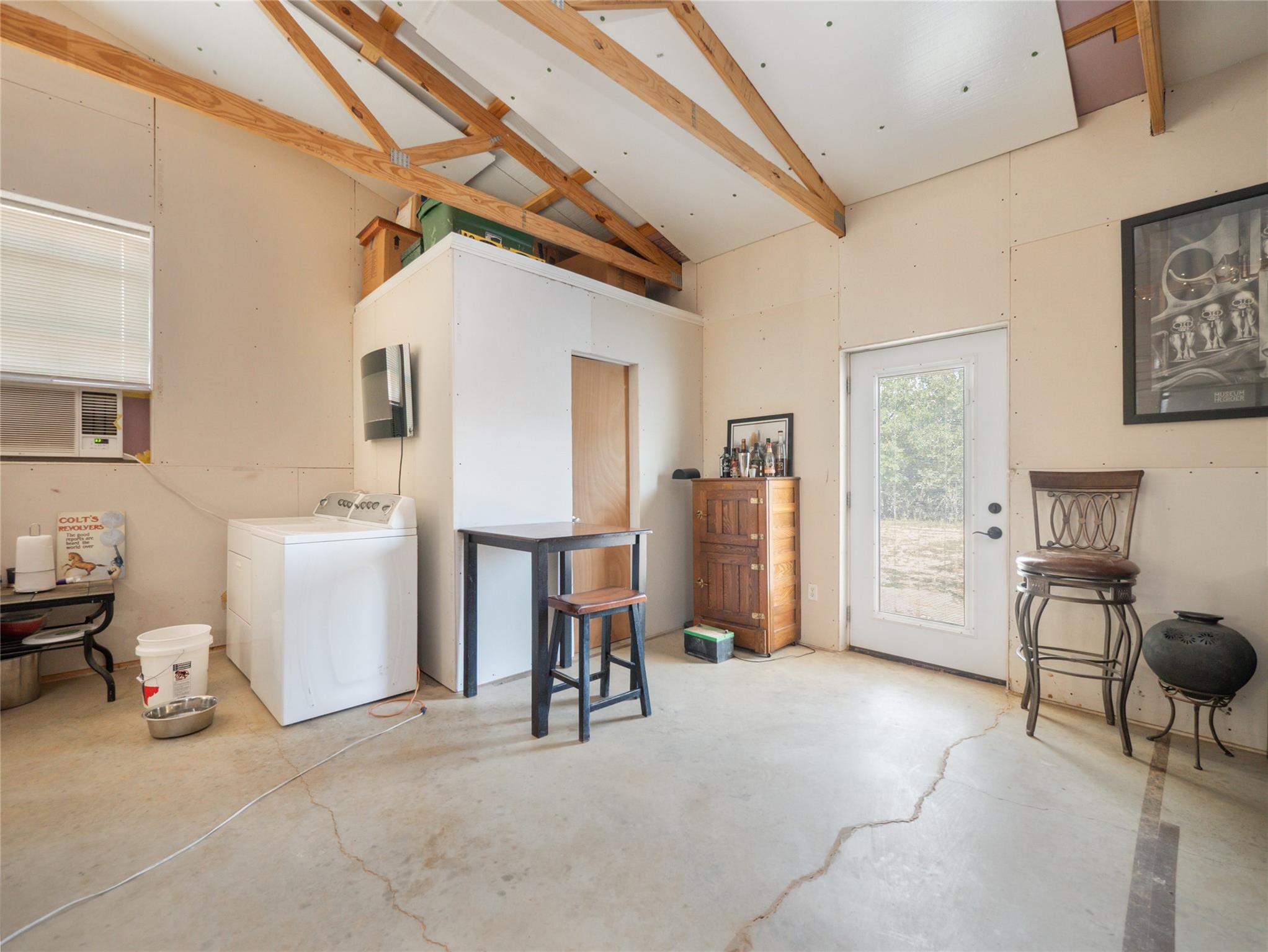251 Fairview DR
