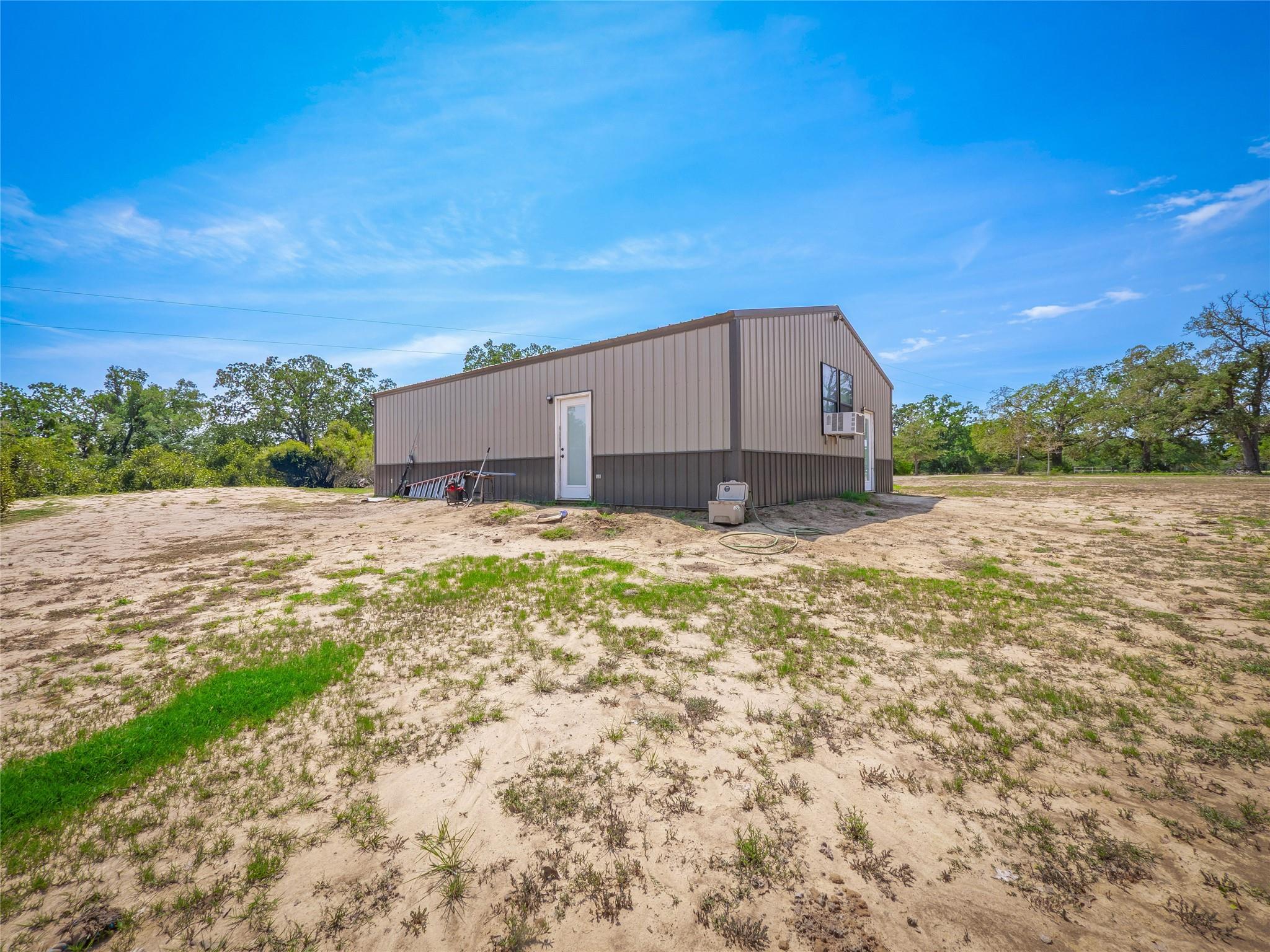 251 Fairview DR