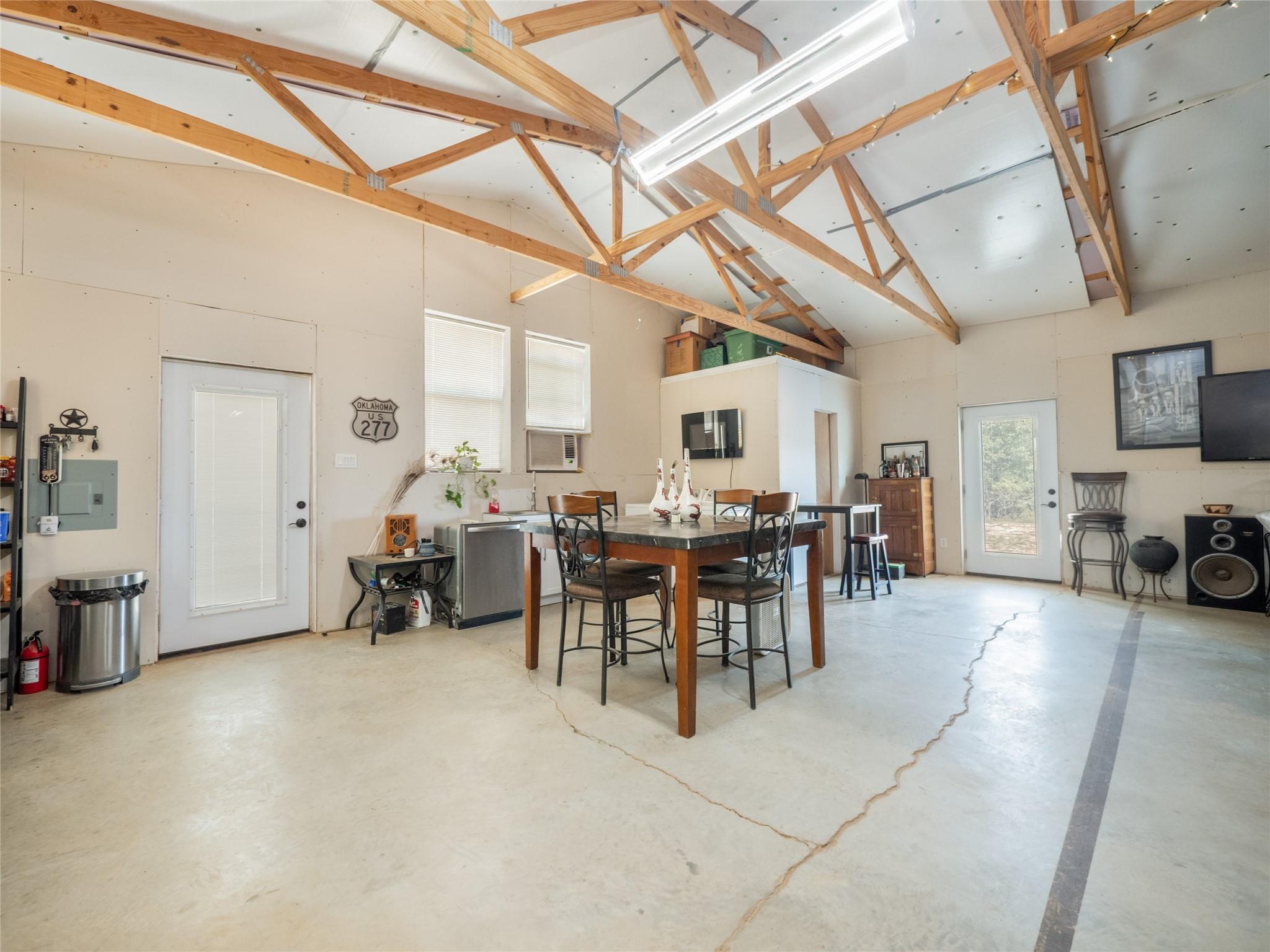 251 Fairview DR