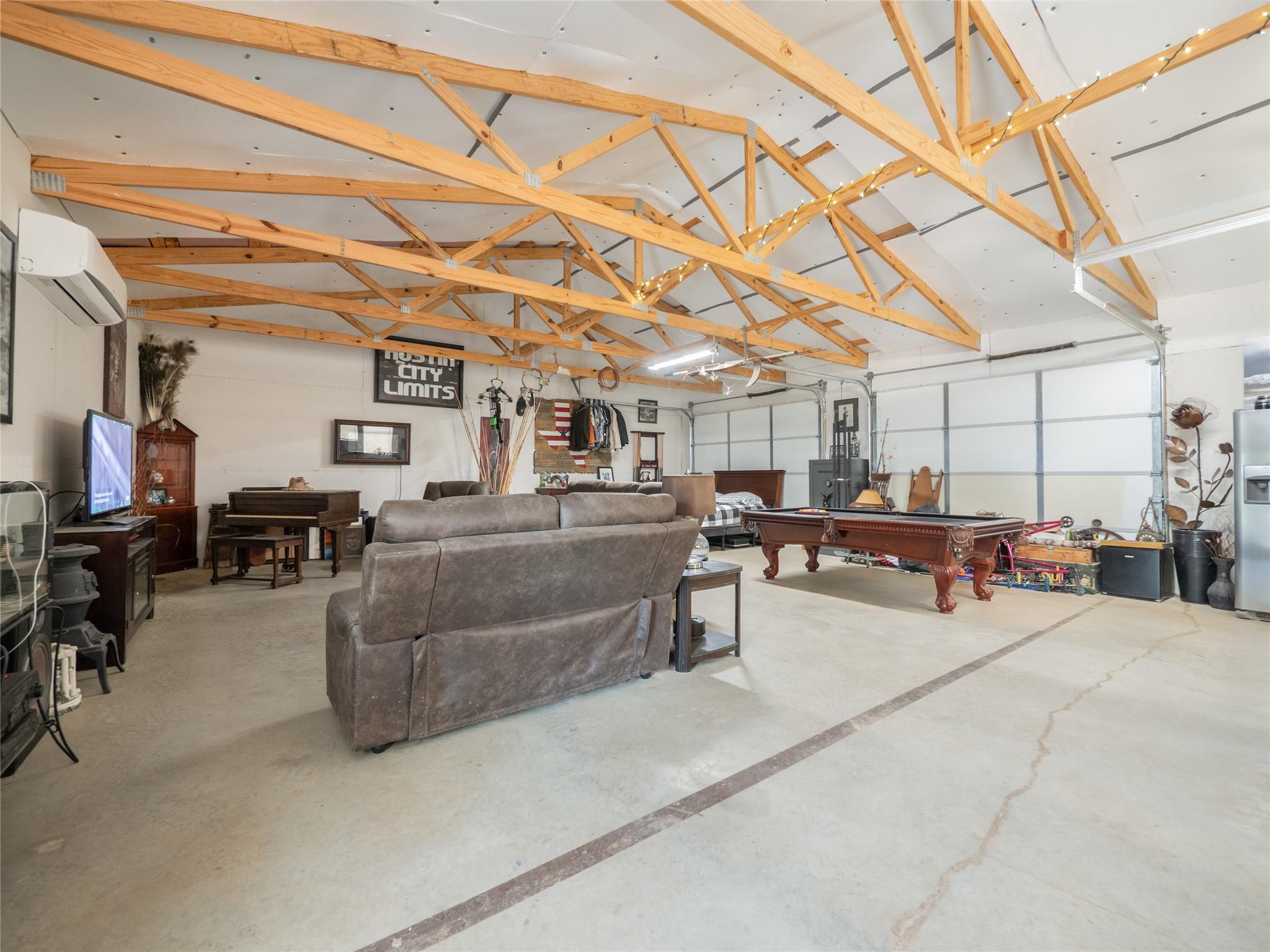 251 Fairview DR