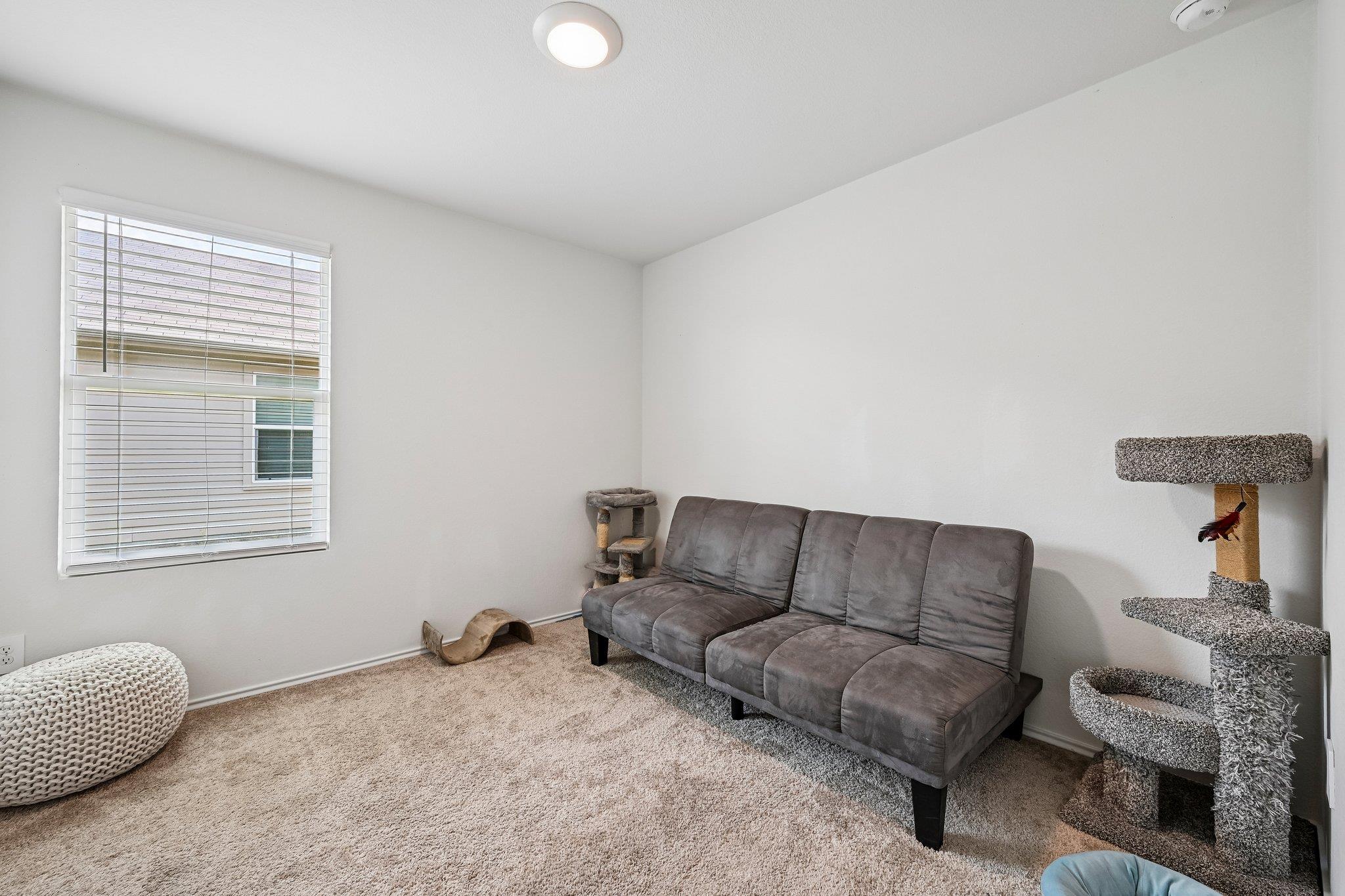 343 Andover LN
