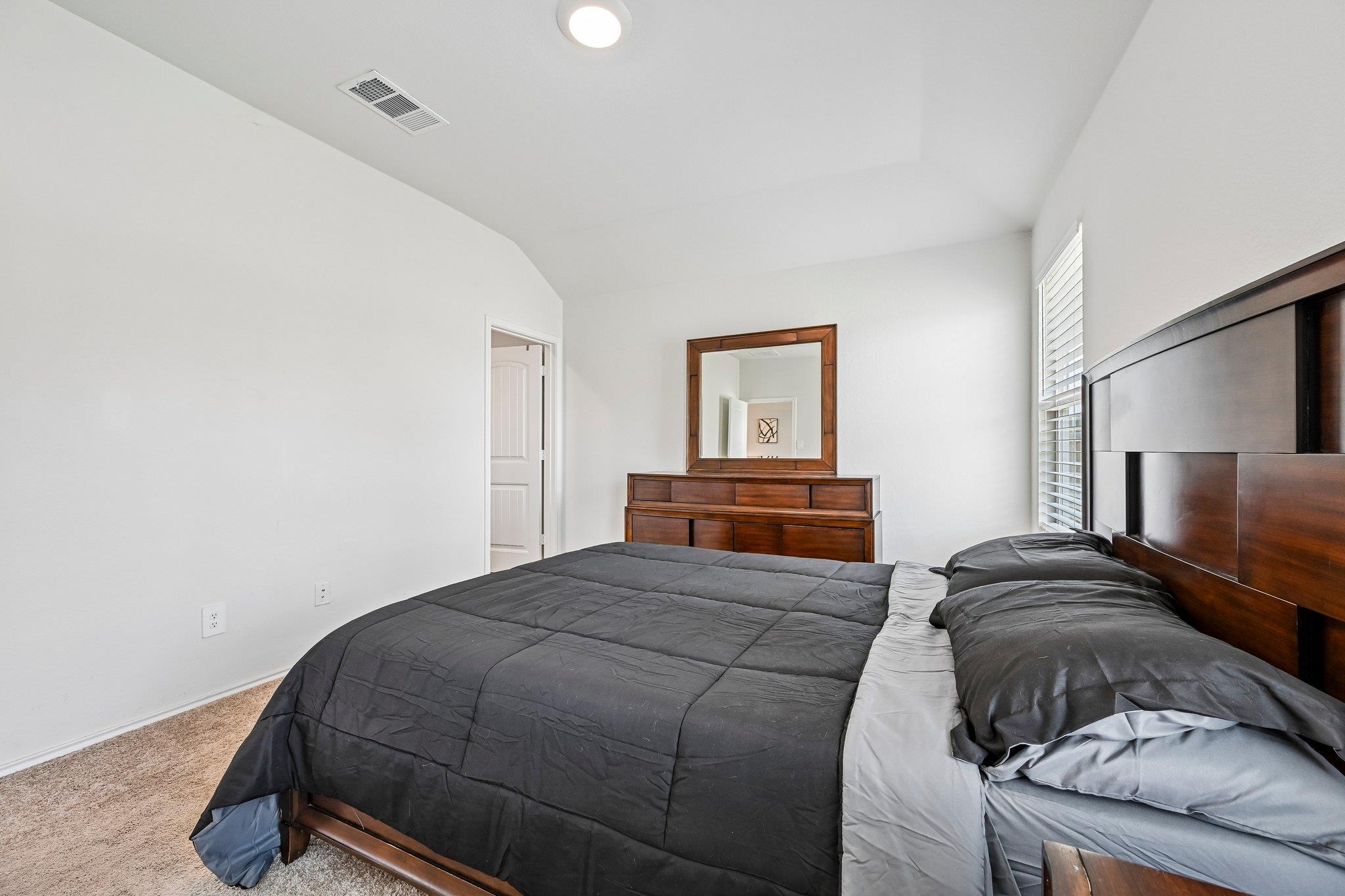 343 Andover LN