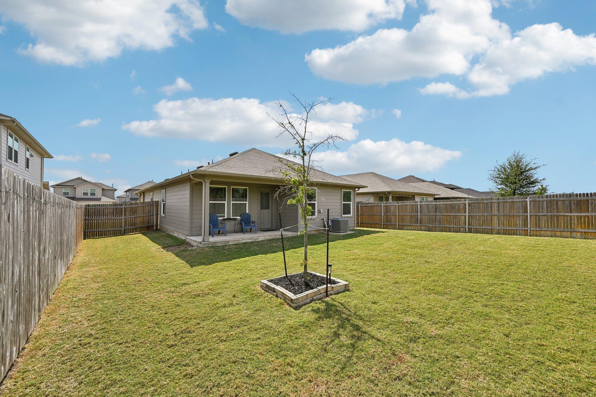 343 Andover LN