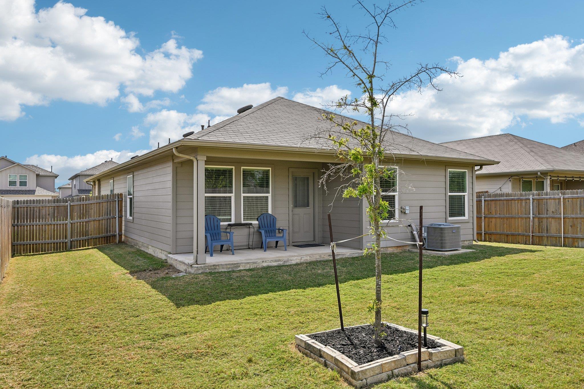 343 Andover LN