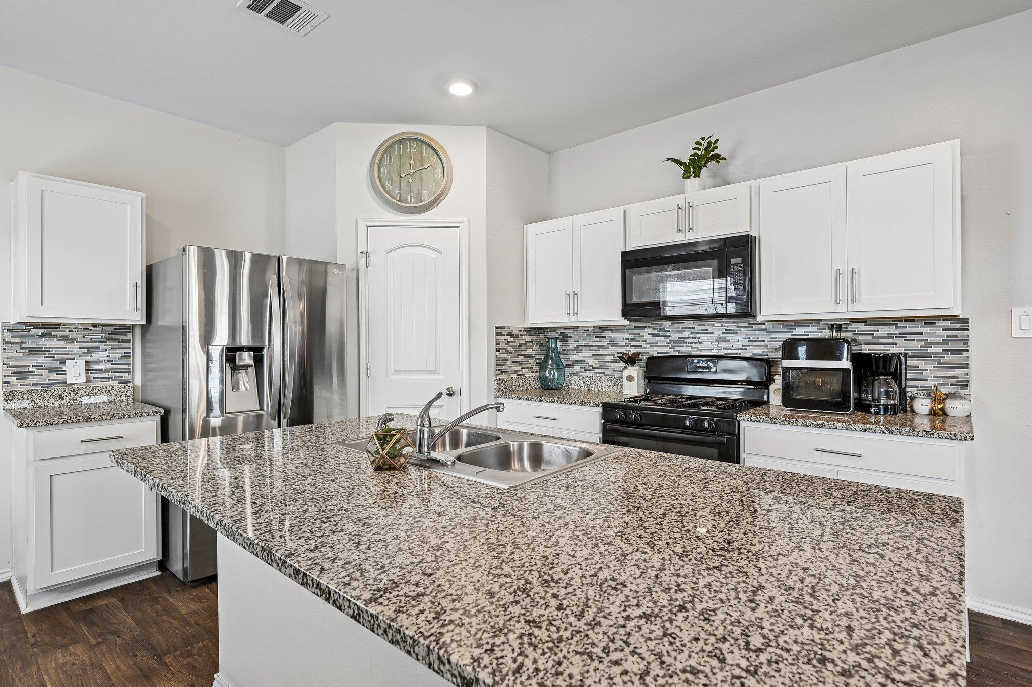 343 Andover LN