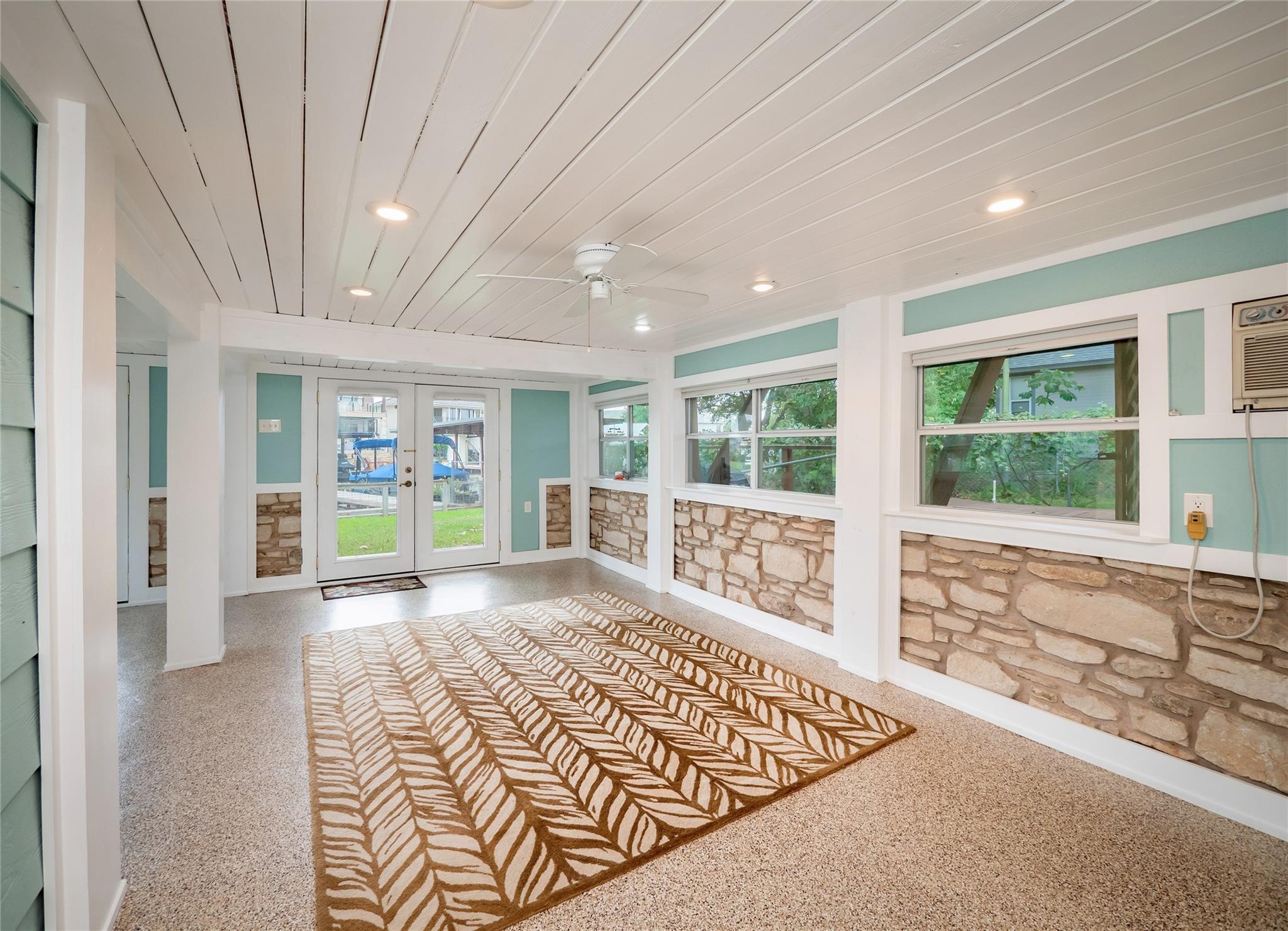 331 Grandview DR