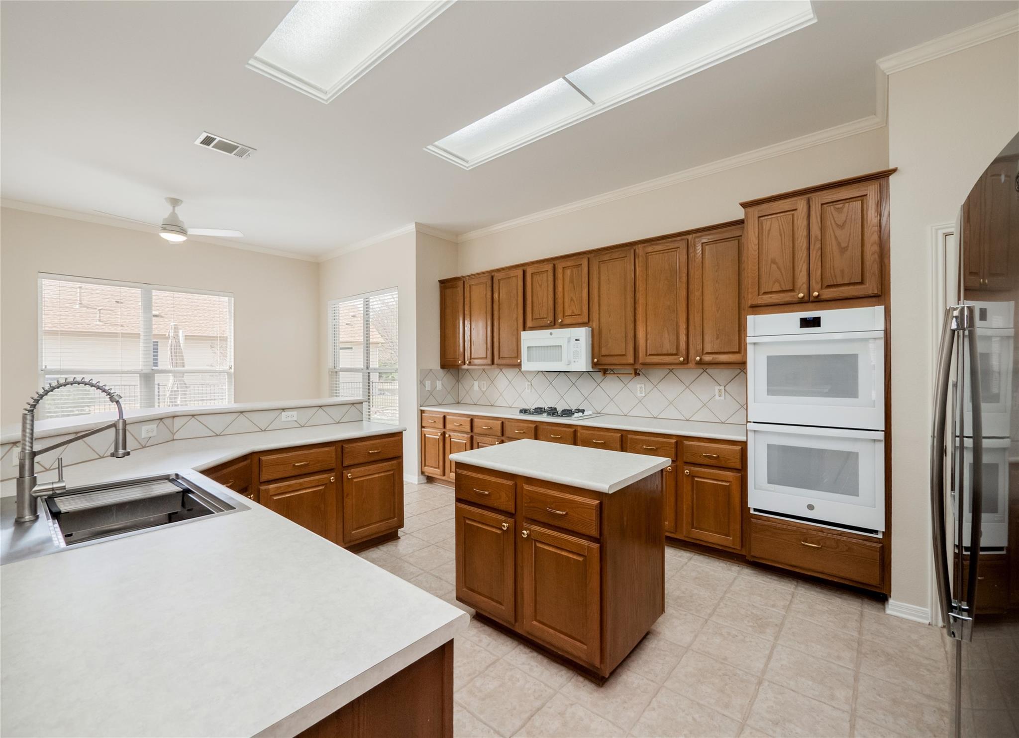 296 Trail Of The Flowers