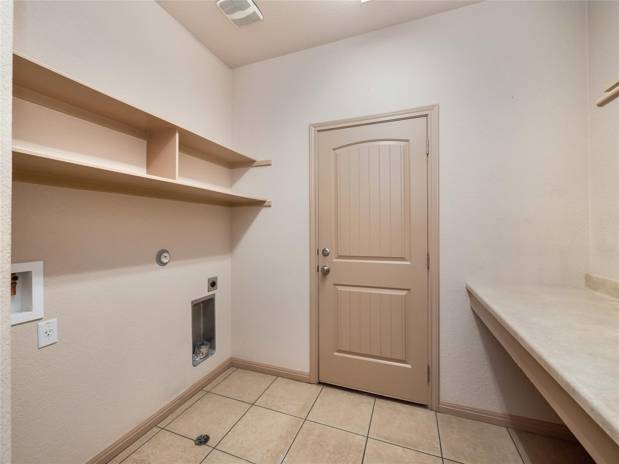 621 Algerita DR