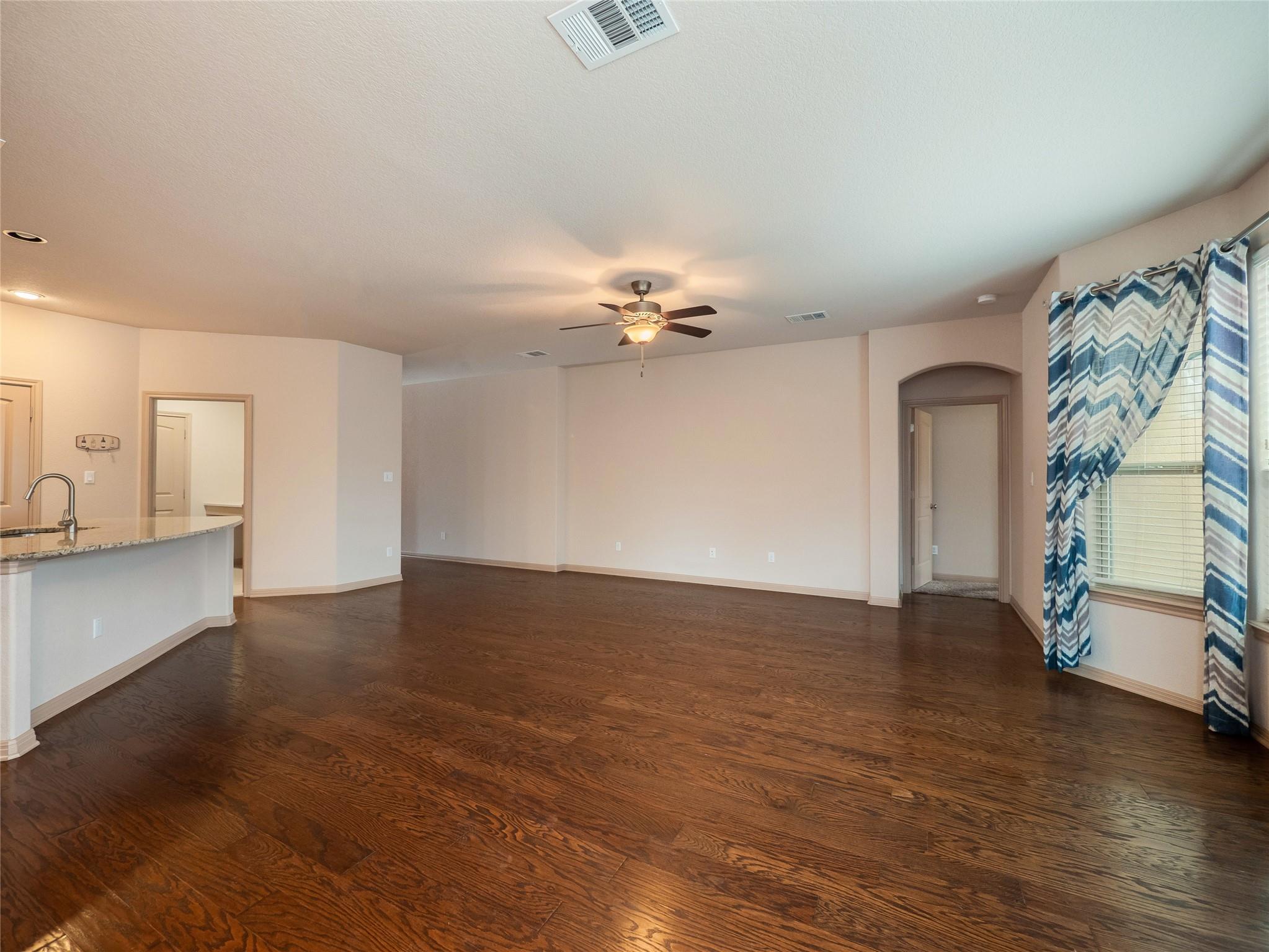 621 Algerita DR