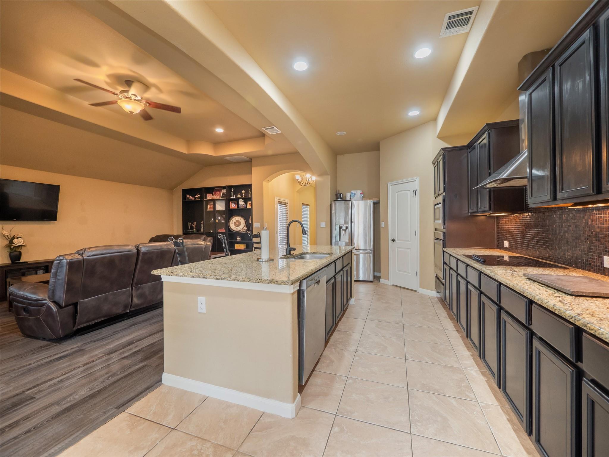 206 Swenson DR