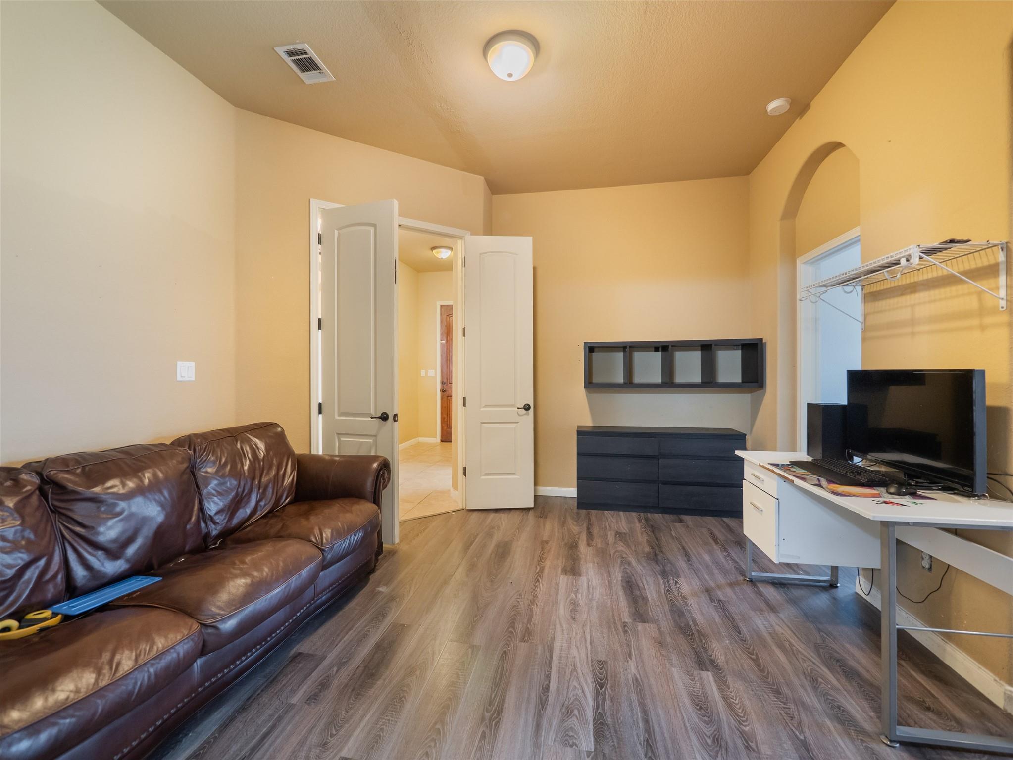 206 Swenson DR