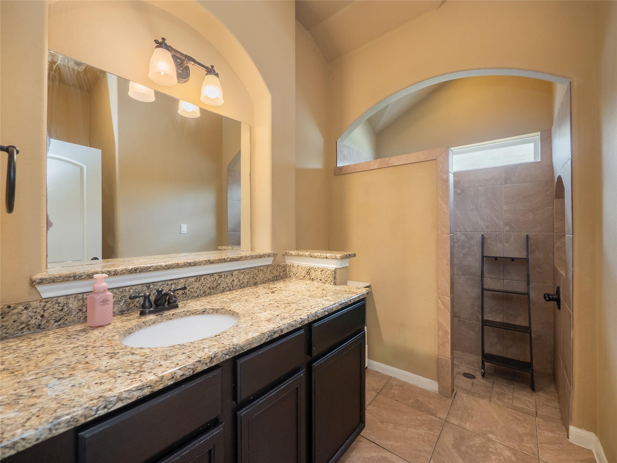 206 Swenson DR