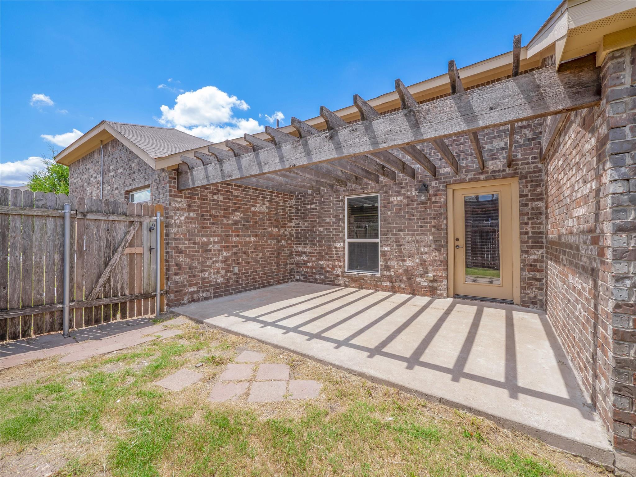 206 Swenson DR