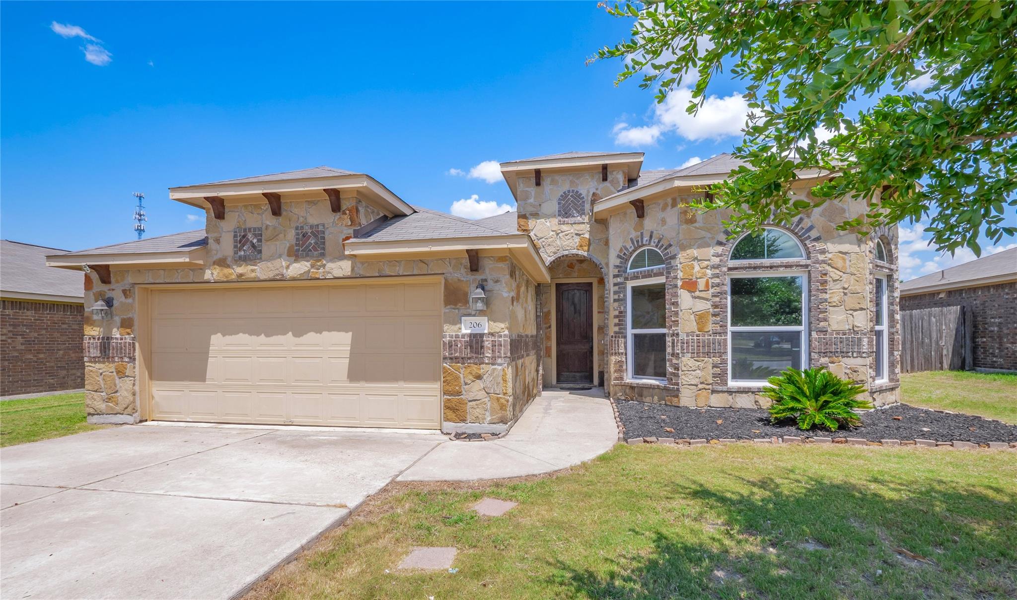 206 Swenson DR
