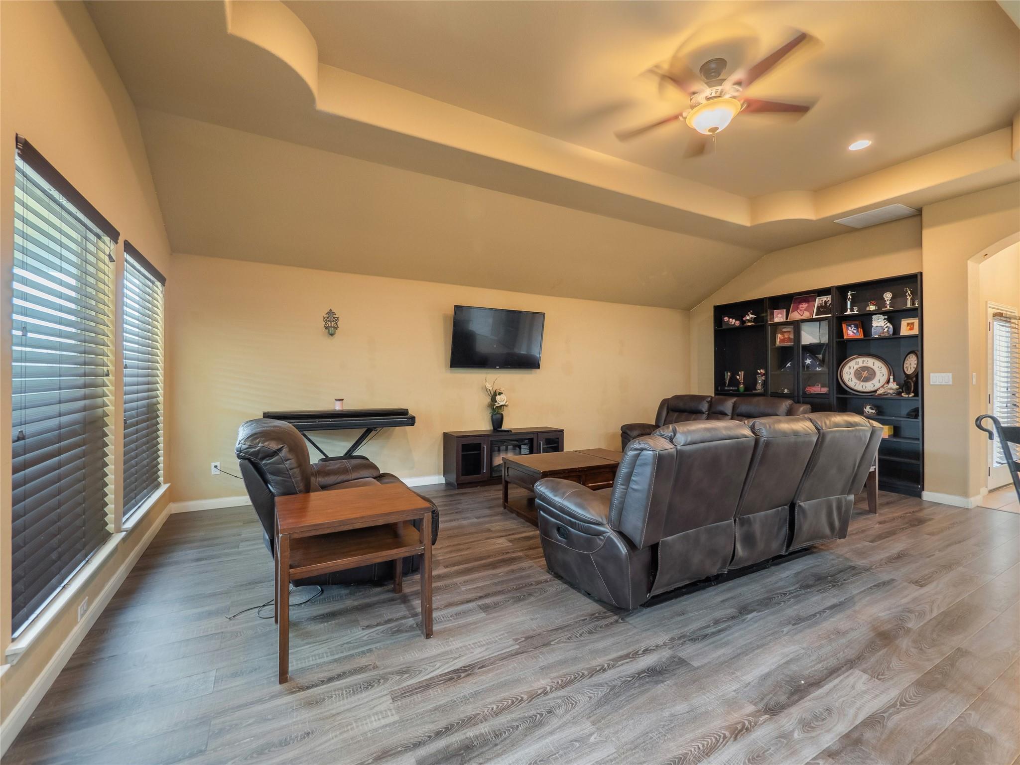 206 Swenson DR