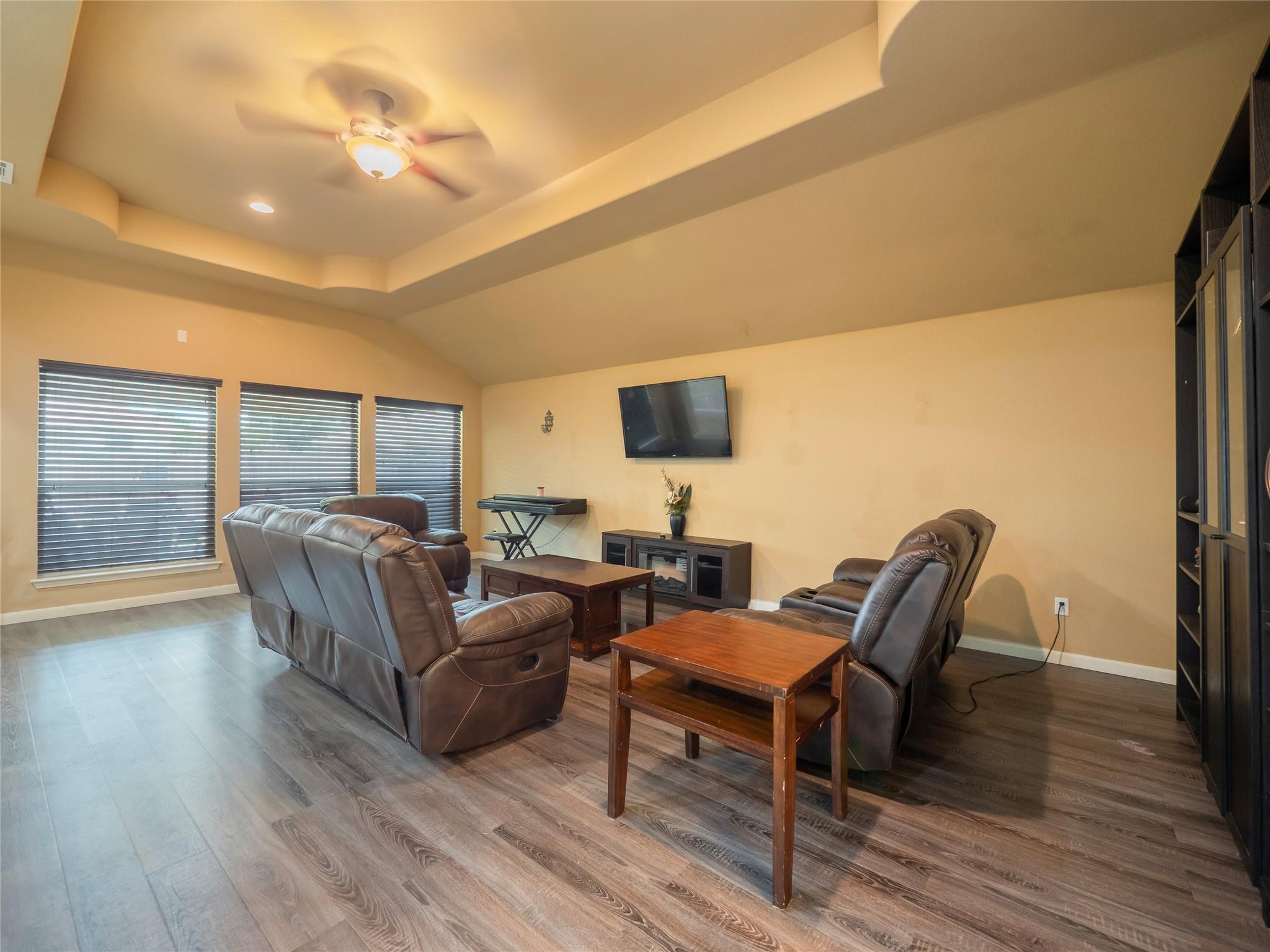 206 Swenson DR