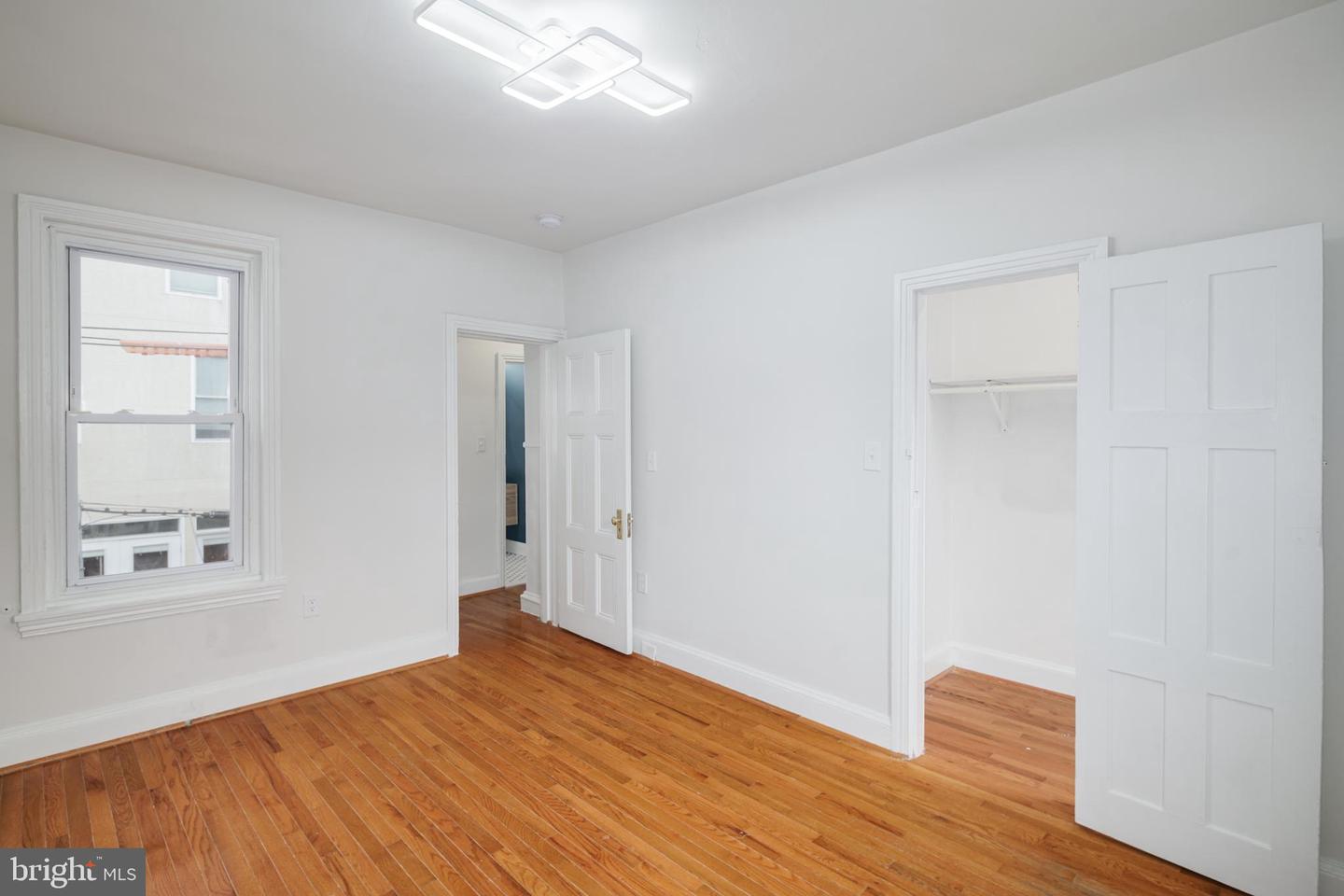 2305 Madison Sq