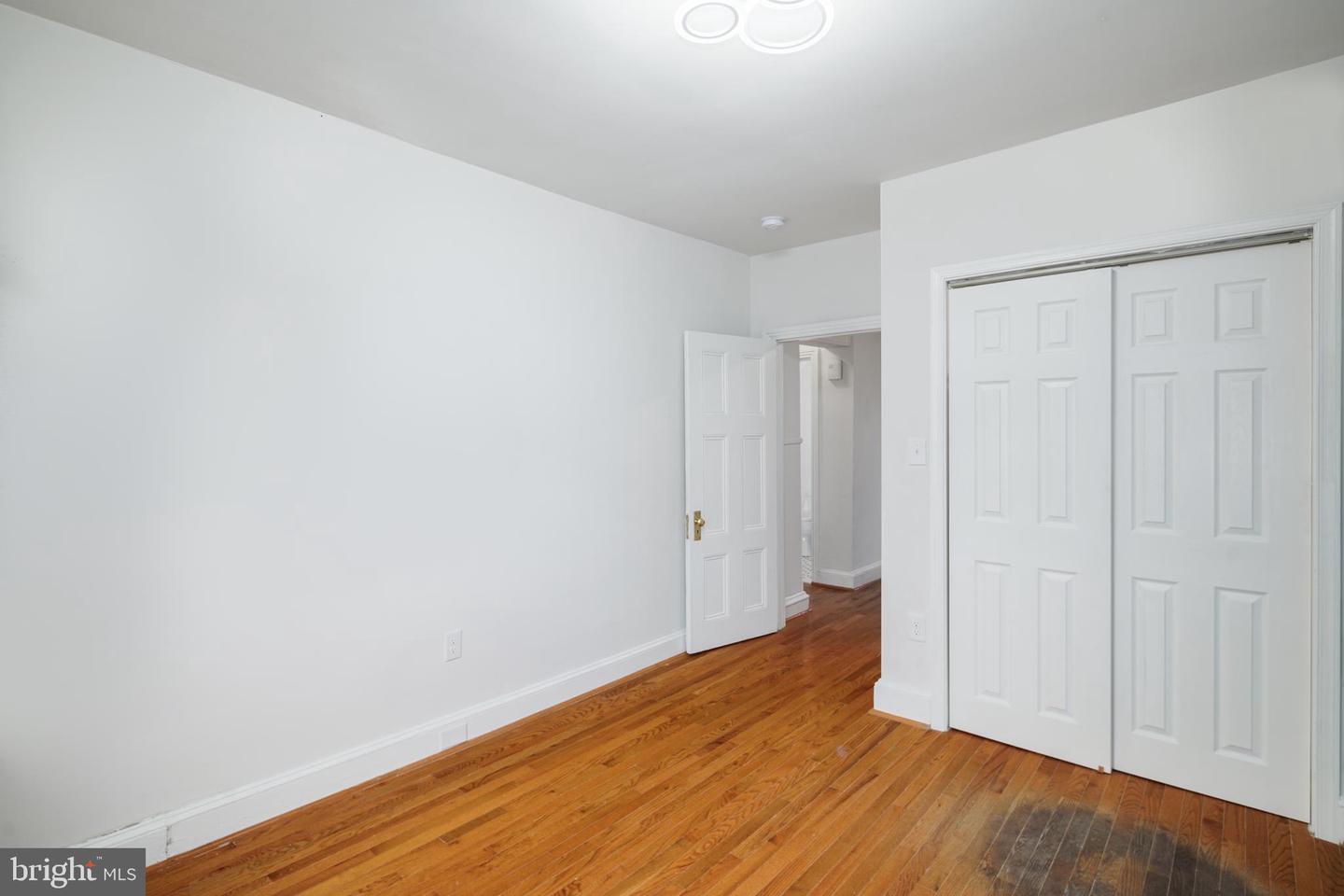 2305 Madison Sq