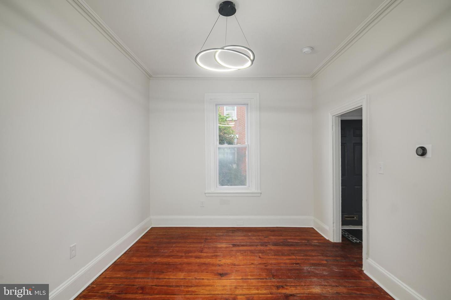 2305 Madison Sq